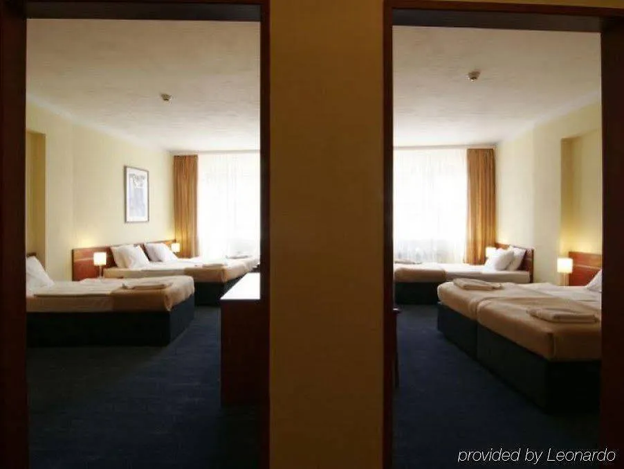 Hotel Rezidence Emmy Praga 4*,